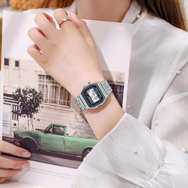 LED Stainless Steel Band Watch - Women Accessories Display recension och pris
